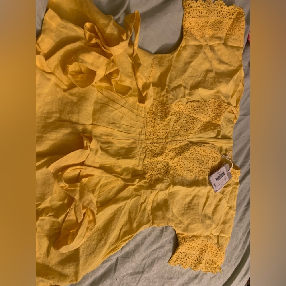 Authentic Lino 120% gorgeous made in Italy Lino yellow Large top, must have!